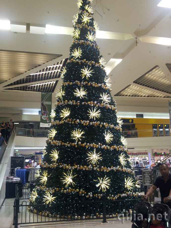 商场大型圣诞树